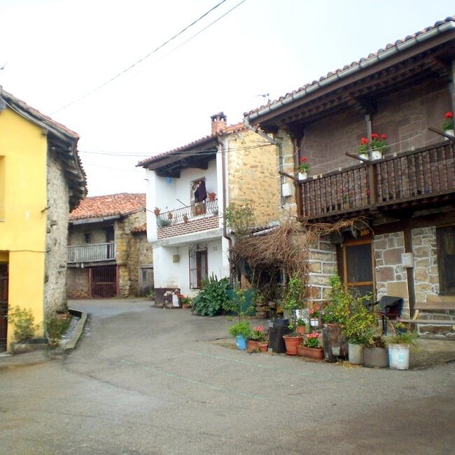 La Plazuela de Los Tojos